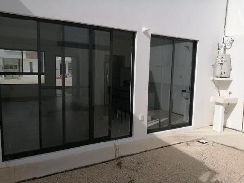 Imagen 13 de 18 de Casa En Renta En Playa Del Carmen.