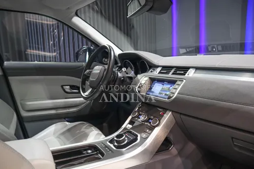 Land Rover Evoque 2.0T DYNAMIC SE SI4