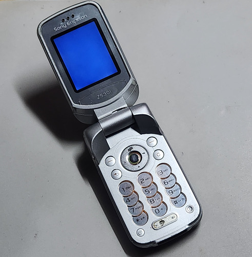 Sony Ericsson Z530 W300 Telcel Para Piezas O Revisar, Leer Descripcion! ,celular Clásico,motorola V3, Pantech,iPod, W300, W580,colección,xperia, Tapa (Usado)