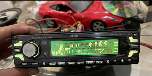 Auto Estereo Clarion . (Usado)