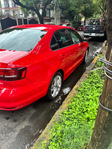 Volkswagen Jetta 2.5 Sportline Tiptronic At