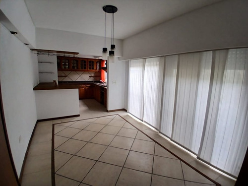 Departamento Tipo Casa En Venta Condicionada En Lanus Este