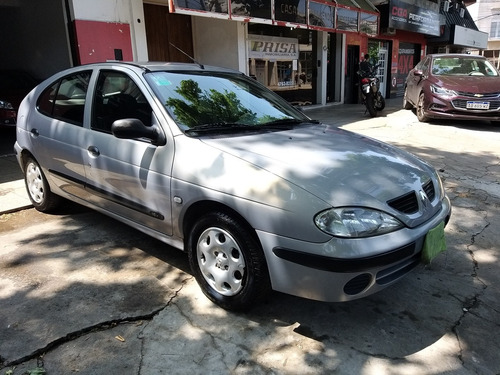 Renault Mégane Authentique Plus 1.6 Nafta 5ptas -permuto