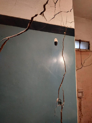 Imagen 5 de 10 de Vendo Inmueble A Demoler O Reciclar En B° Los Paraísos