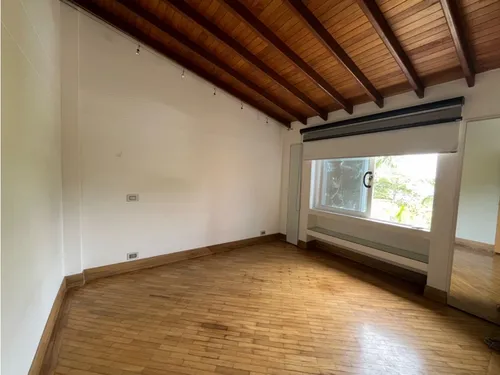 Casa Poblado-san Lucas 366mt2-4 Alcobas + Estudio-exclusiva Unidad