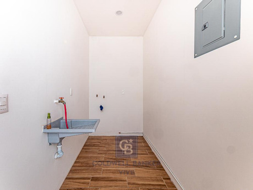 Casa En Venta En Colonia Santa Rosa De Jauregui, Querétaro, Querétaro
