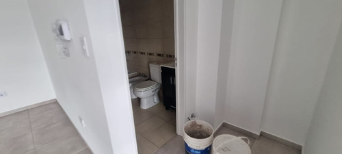 En Venta En Caseros Centro Nuevo Emprendimiento Departamentos De 1 - 2 - 3 Ambientes En Pozo . Financiacion Directa F: 9651