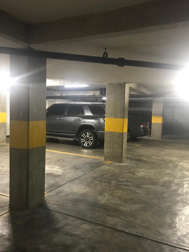 Imagen 19 de 24 de Venta De Apartamento Duplex En Los Naranjos De Las Mercedes
