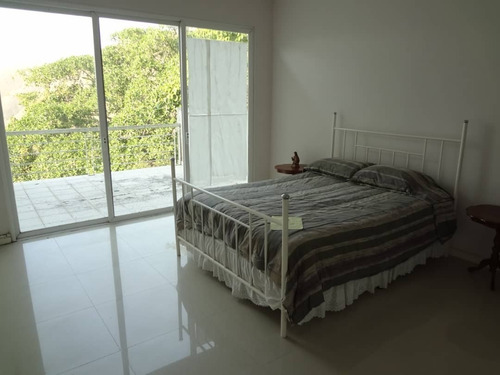Imagen 7 de 15 de Casa En Venta En Los Guayabitos - Caracas 1730 Metros De Terreno. Negocible