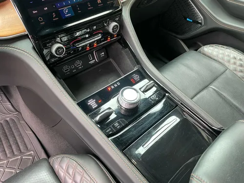 Jeep Grand Cherokee 5.7 V8 Summit 4x4 At