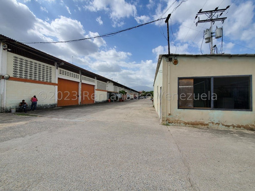 Galpon En Venta La Morita I, En Centro Empresarial La Guaricha. Ljsa 25-15987