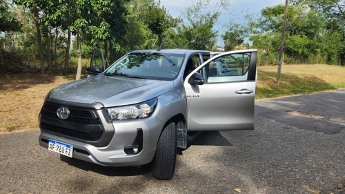 Toyota Hilux 2.8 Cd Sr 177cv 4x4