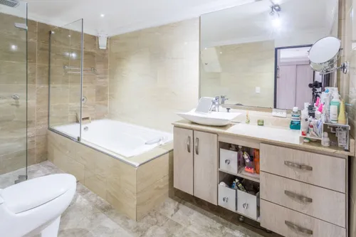 Casa En Venta En Laureles. Cod V12105