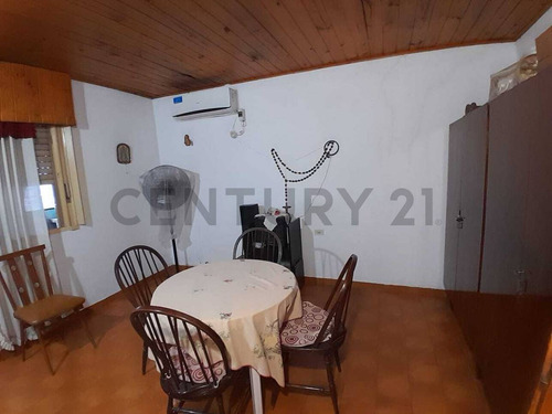 Venta De Casa De 4 Ambientes En Gral. Rodriguez - Bajo De Precio