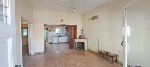 Venta Casa 3 Ambientes A Refaccionar - Padua Sur