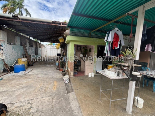 & Maria Luisa Mendoza Vende Espectacular Casa Ubicada En Barquisimeto Zona Oeste Dispone De 5 Habitaciones 2 Baños Con 365m2 Contactame, 2 5 2 3 9 8 4