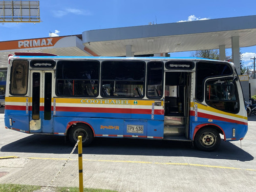Buseta Agrale Ma 8.5tca Plus E 30 Pasajeros 2006