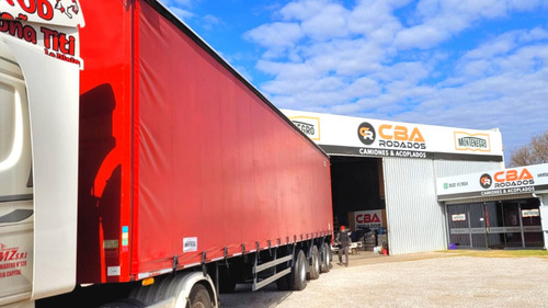 Semirremolque Curtain Sider 1+1+1 Ejes 55.5tn.
