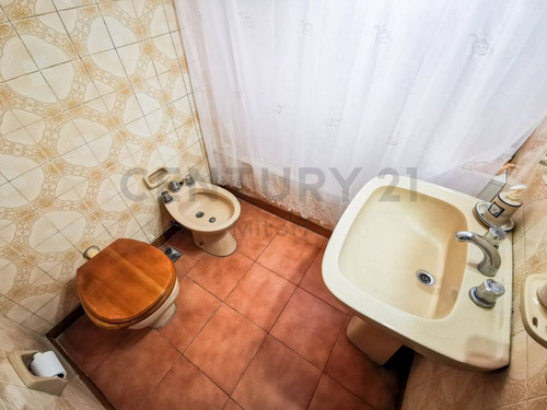 Imagen 14 de 22 de Departamento En Venta De 2 Dormitorios Con Cochera En La Plata, Centro