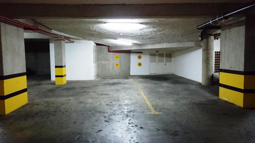 Imagen 17 de 19 de Alquilo Apto 230m2 2h/2b/2p Campo Alegre 4794