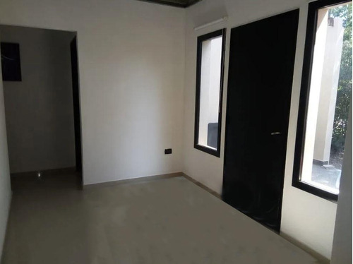 Quinta En Venta - 2 Dormitorios 1 Baño - 1,000 Mts2 - Barrio El Rodeo