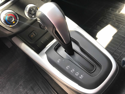 Imagem 9 de 14 de Chevrolet Onix 2017 1.4 Lt Aut. 5p