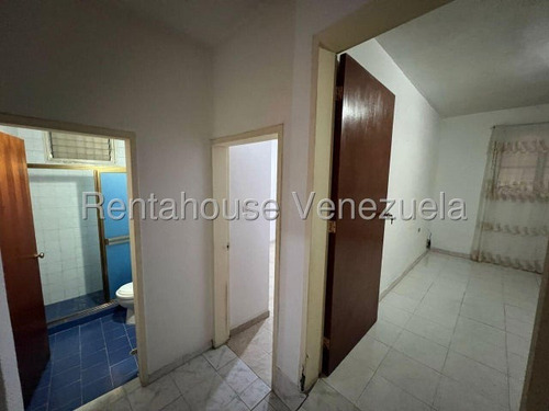 Casa En Venta En Piñonal Maracay Zp
