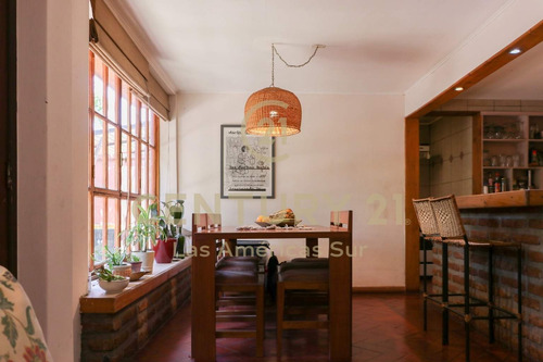 Casa En Venta 3d 2d 2e 250m2 Piscina Pepe Vila La Reina