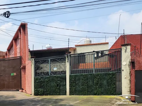 Casa Venta, Estratégicamente Ubicada El Sur De La Ciudad En La Colonia La Joya