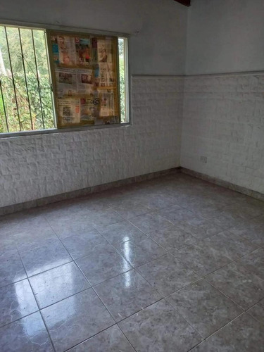 Casa En Venta - 2 Dormitorios 1 Baño - 288mts2 - Merlo