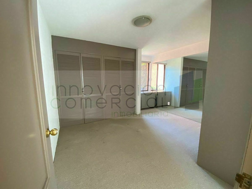Imagen 13 de 30 de Jurica, Casa De Un Nivel Con Terraza, Jacuzzi Y Más De 300m2