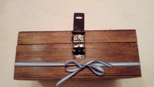 Imagen 5 de 8 de Caja De Madera Encerada Con Imagen En Cobre