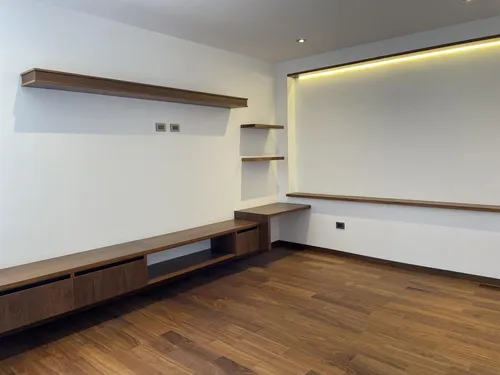 Casa Con 4 Recámaras, Una En Planta Baja, Privada Con Alberca. Lomas Del Campanario Norte