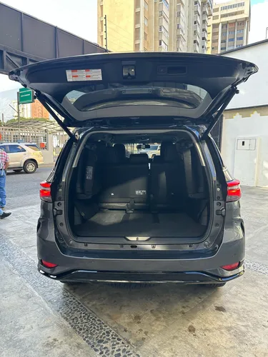 Toyota Fortuner Sw4 2025