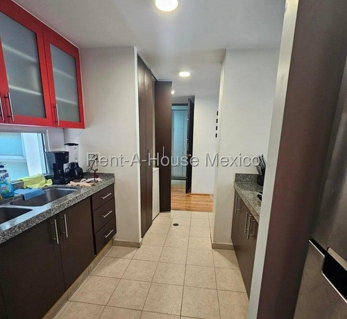 Departamento En Venta En Calle Lago Onega, Granada Gis 25-1182