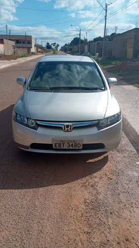 Imagem 1 de 7 de Honda Civic 1.8 Lxs Flex 4p