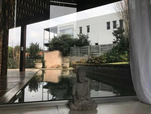Casa En Venta De 3 Dormitorios En Montoya