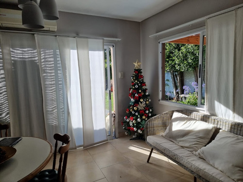 Chalet 4 Dormitorios Y Jardin En Banfield Excelente Estado