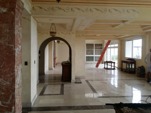 Penthouse De 6 Habitaciones 7 Pq En La Av. Anacaona