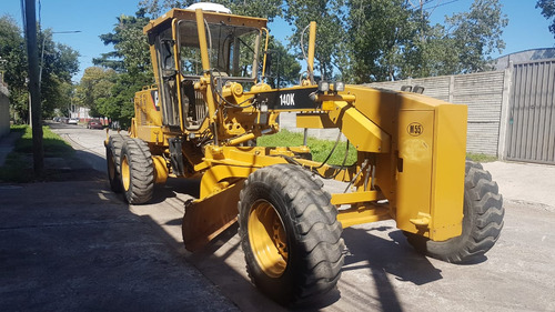Motoniveladora Caterpillar 140k