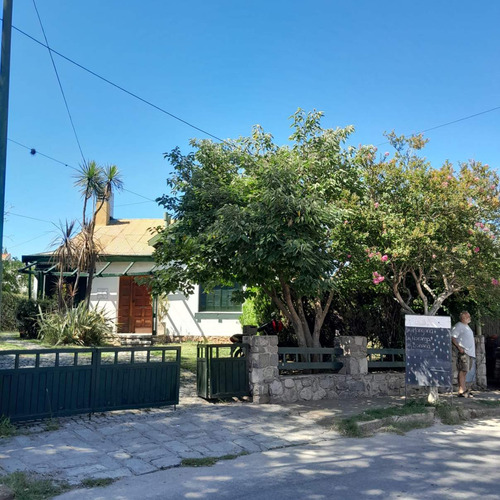 Se Vende Casa En Pleno Centro De La Cumbre. Apto Comercial