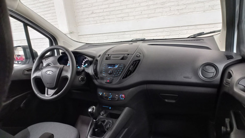 Imagen 13 de 15 de Ford Transit 2021 1.0 Courier Van Mt