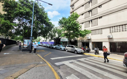 Local Comercial 63 M2 En Venta En Montecastro