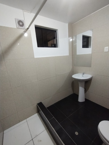 Habitación Con Baño Propio Cerca Al Aeropuerto (incluye Agua, Luz, Internet Y Ducha Con Terma) De S/. 350 , S/. 380, S/. 450, S/.480. Mensuales