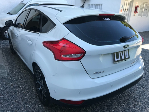 Ford Focus Titanium 2.0l At Año 2016 - Liv Motors
