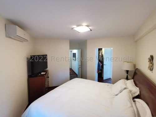 En Venta Disfruta De La Vista Al Ávila En Amplio Y Moderno Apartamento, Remodelado, En Colinas De Valle Arriba Vi Mls #25-10890