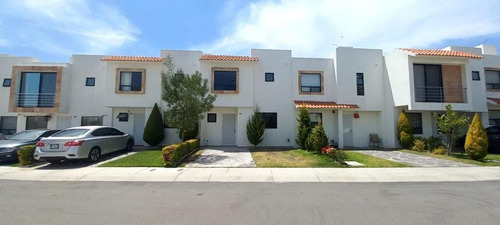 Se Vende Casa En Sonterra, 3 Recamaras, Una En Pb, Terraza Tipo Roof, 3.5 Baños