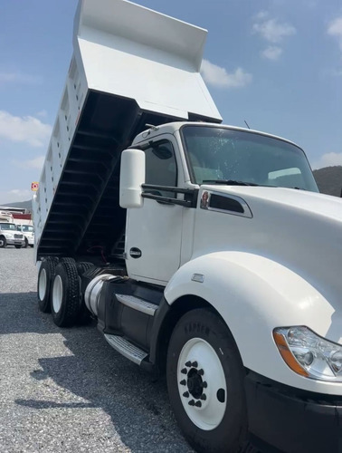 Volteo De 14 Metros Kenworth T-680 2016