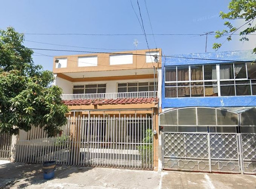 Casa Con Ubicación Excelente En Lomas De San Pedro, Guad. Jal. Arf