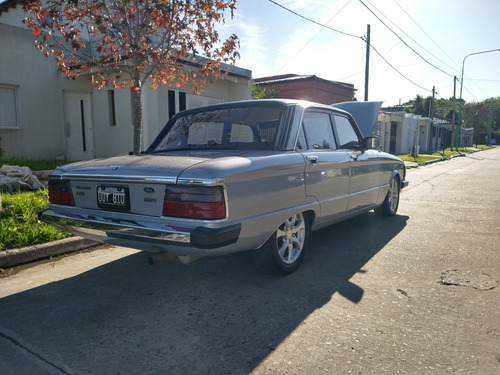 Ford Falcon 3.0 Ghia